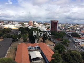 Apartamento Para Vender com 4 quartos sendo 4 suítes no bairro Centro em Feira De Santana