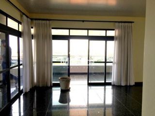 Apartamento Para Vender com 4 quartos sendo 4 suítes no bairro Centro em Feira De Santana