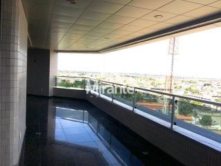 Apartamento Para Vender com 4 quartos sendo 4 suítes no bairro Centro em Feira De Santana