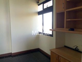 Apartamento Para Vender com 4 quartos sendo 4 suítes no bairro Centro em Feira De Santana