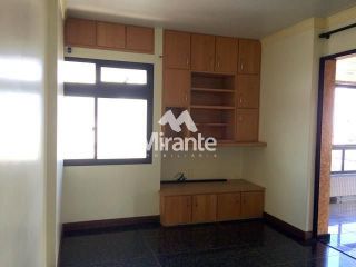 Apartamento Para Vender com 4 quartos sendo 4 suítes no bairro Centro em Feira De Santana