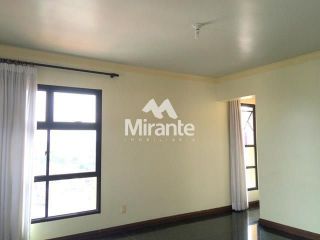 Apartamento Para Vender com 4 quartos sendo 4 suítes no bairro Centro em Feira De Santana