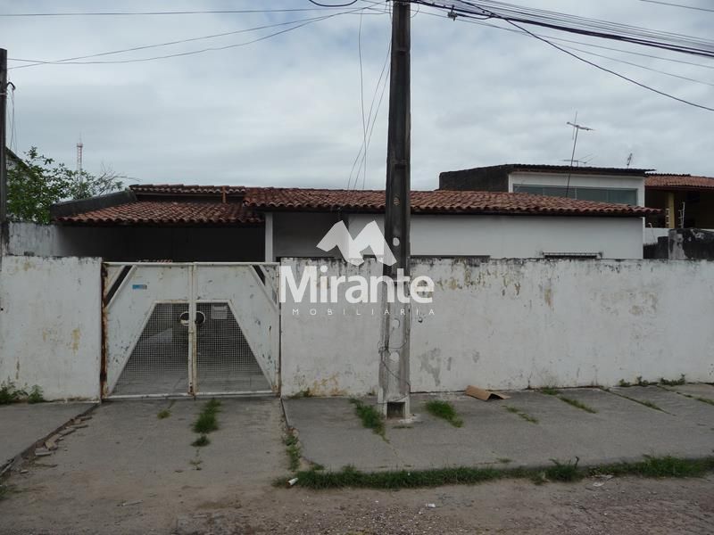 Casa Para Vender com 3 quartos sendo 1 suítes no bairro Queimadinha em Feira De Santana