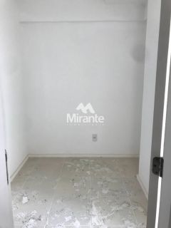 Apartamento Para Vender com 3 quartos sendo 1 suítes no bairro Santa Mônica em Feira De Santana