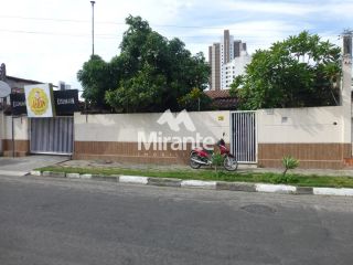Casa Para Vender com 3 quartos sendo 1 suítes no bairro Santa Mônica em Feira De Santana