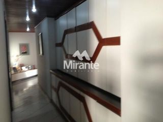 Apartamento Para Vender com 4 quartos sendo 3 suítes no bairro Santa Mônica em Feira De Santana