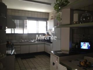 Apartamento Para Vender com 4 quartos sendo 3 suítes no bairro Santa Mônica em Feira De Santana