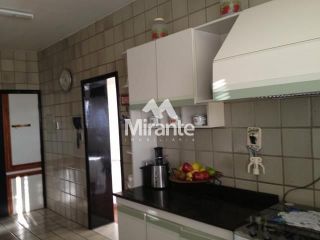 Apartamento Para Vender com 4 quartos sendo 3 suítes no bairro Santa Mônica em Feira De Santana