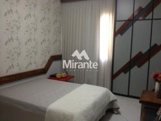 Apartamento Para Vender com 4 quartos sendo 3 suítes no bairro Santa Mônica em Feira De Santana