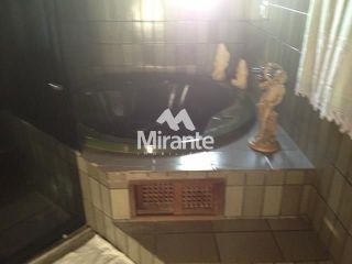 Apartamento Para Vender com 4 quartos sendo 3 suítes no bairro Santa Mônica em Feira De Santana