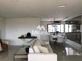 Apartamento Para Vender com 4 quartos sendo 4 suítes no bairro Santa Mônica em Feira De Santana