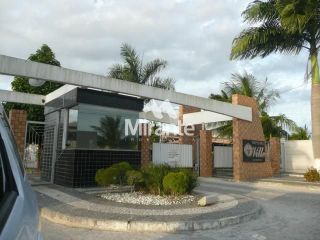 Casa de Condomínio Para Vender com 4 quartos sendo 4 suítes no bairro Sim em Feira De Santana