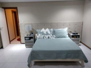 Casa de Condomínio Para Vender com 4 quartos sendo 4 suítes no bairro Sim em Feira De Santana