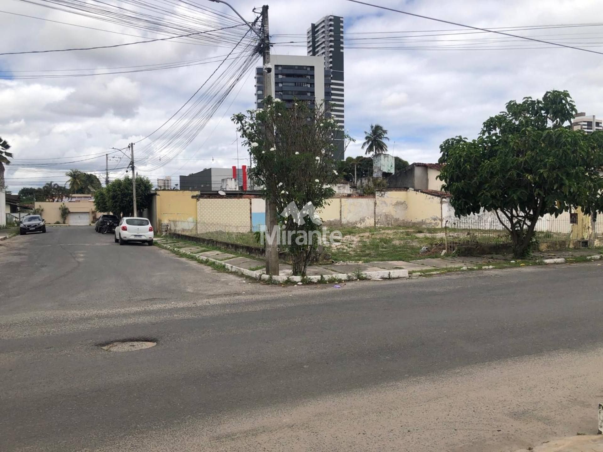 Lote / Terreno de Bairro Para Alugar no bairro Santa Mônica em Feira De Santana