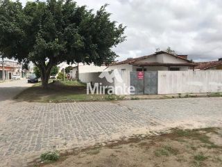 Casa Para Vender com 2 quartos no bairro Tomba em Feira De Santana