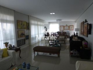 Apartamento Para Vender com 4 quartos sendo 4 suítes no bairro Centro em Feira De Santana