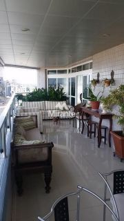 Apartamento Para Vender com 4 quartos sendo 4 suítes no bairro Centro em Feira De Santana