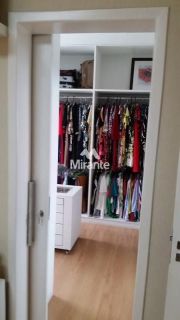 Apartamento Para Vender com 4 quartos sendo 4 suítes no bairro Centro em Feira De Santana