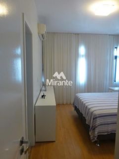 Apartamento Para Vender com 4 quartos sendo 4 suítes no bairro Centro em Feira De Santana