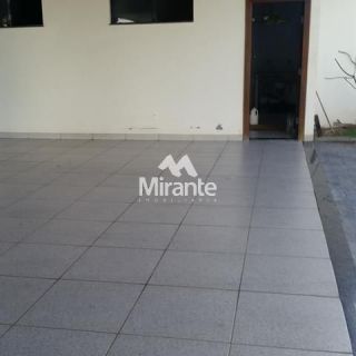 Casa Para Vender com 4 quartos sendo 4 suítes no bairro Jardim Cruzeiro em Feira De Santana