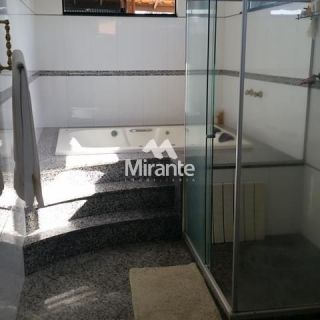 Casa Para Vender com 4 quartos sendo 4 suítes no bairro Jardim Cruzeiro em Feira De Santana