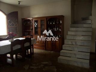 Casa Para Vender com 6 quartos sendo 1 suítes no bairro Sim em Feira De Santana