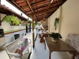 Casa Para Vender com 3 quartos sendo 2 suítes no bairro Santa Mônica em Feira De Santana