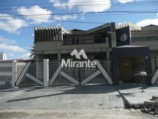 Casa Para Vender com 3 quartos sendo 1 suítes no bairro Santa Mônica em Feira De Santana