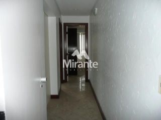 Apartamento Para Vender com 4 quartos sendo 3 suítes no bairro Kalilândia em Feira De Santana