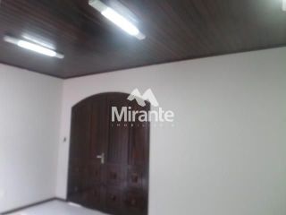 Casa Para Vender com 3 quartos no bairro Santa Mônica em Feira De Santana