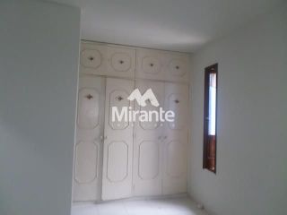 Casa Para Vender com 3 quartos no bairro Santa Mônica em Feira De Santana