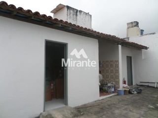Casa Para Vender com 3 quartos no bairro Santa Mônica em Feira De Santana