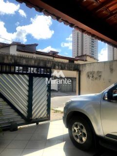 Casa Para Vender com 3 quartos sendo 1 suítes no bairro Santa Mônica em Feira De Santana