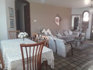 Casa Para Vender com 4 quartos sendo 2 suítes no bairro Muchila em Feira De Santana