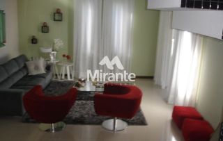 Casa Para Vender com 4 quartos sendo 2 suítes no bairro Parque Getúlio Vargas em Feira De Santana