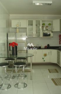 Casa Para Vender com 4 quartos sendo 2 suítes no bairro Parque Getúlio Vargas em Feira De Santana