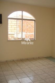 Casa Para Vender com 6 quartos sendo 2 suítes no bairro Parque Getúlio Vargas em Feira De Santana