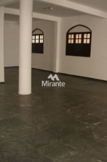 Casa Para Vender com 6 quartos sendo 2 suítes no bairro Parque Getúlio Vargas em Feira De Santana