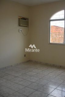 Casa Para Vender com 6 quartos sendo 2 suítes no bairro Parque Getúlio Vargas em Feira De Santana