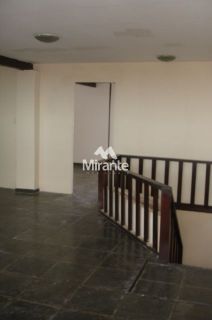 Casa Para Vender com 6 quartos sendo 2 suítes no bairro Parque Getúlio Vargas em Feira De Santana