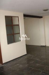 Casa Para Vender com 6 quartos sendo 2 suítes no bairro Parque Getúlio Vargas em Feira De Santana