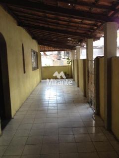 Casa Para Alugar com 3 quartos sendo 1 suítes no bairro Brasília em Feira De Santana