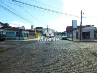 Casa Para Vender com 4 quartos sendo 2 suítes no bairro Brasília em Feira De Santana