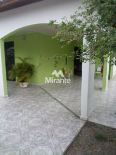 Casa Para Vender com 3 quartos no bairro Santa Mônica em Feira De Santana