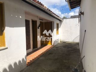 Casa Para Vender com 3 quartos sendo 1 suítes no bairro Santa Mônica em Feira De Santana