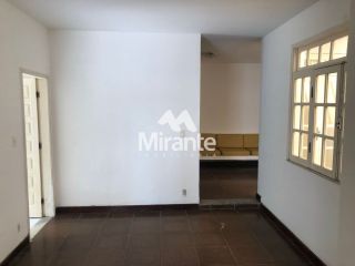 Casa Para Vender com 3 quartos sendo 1 suítes no bairro Santa Mônica em Feira De Santana