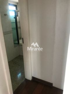 Apartamento Para Vender com 4 quartos sendo 3 suítes no bairro Kalilândia em Feira De Santana