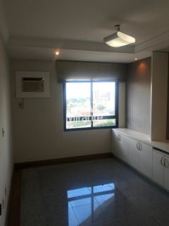 Apartamento Para Vender com 4 quartos sendo 3 suítes no bairro Kalilândia em Feira De Santana