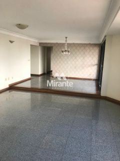Apartamento Para Vender com 4 quartos sendo 3 suítes no bairro Kalilândia em Feira De Santana