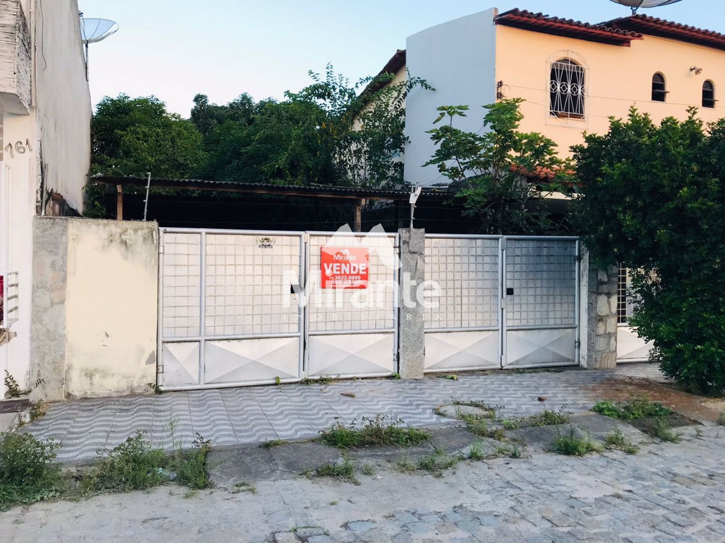 Lote / Terreno de Bairro Para Vender no bairro Brasília em Feira De Santana